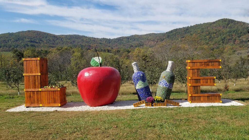 "LOVE" sign with giant apple at Johnsons Peaks of Otter Apple Orchard